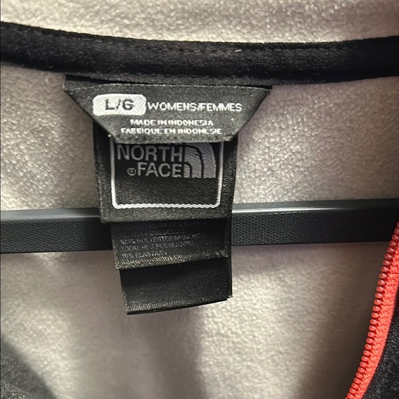 The North Face Black and Red Women's Hoodie - Picture 4 of 10